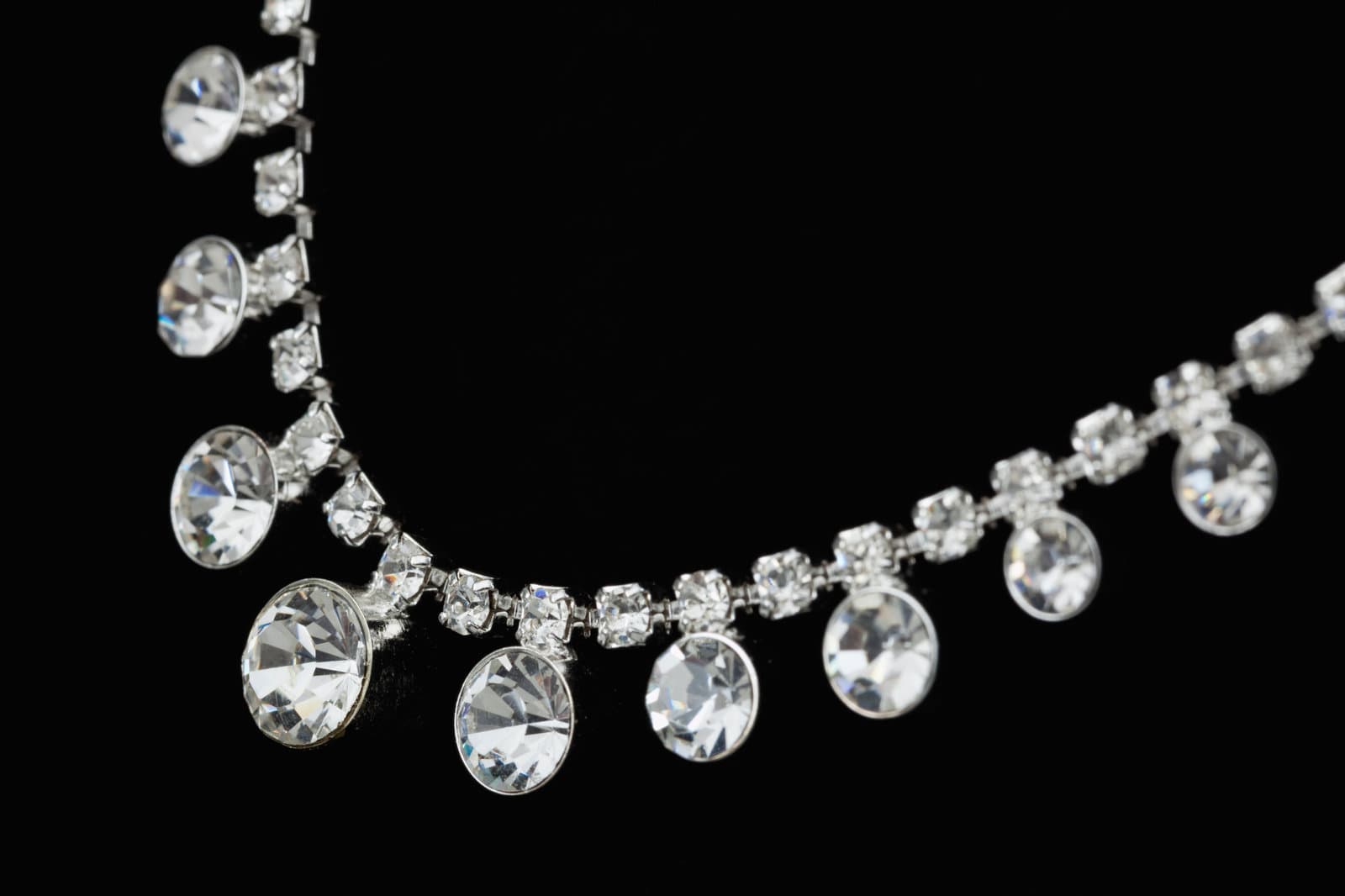 Where Should You Sell Your Diamonds?