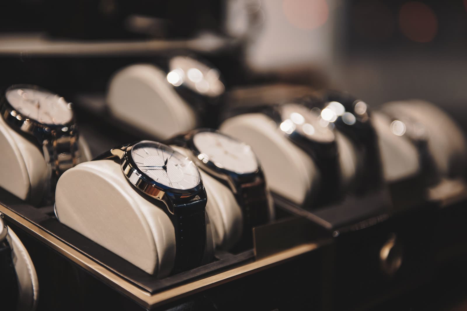 Should I Insure a Luxury Watch?