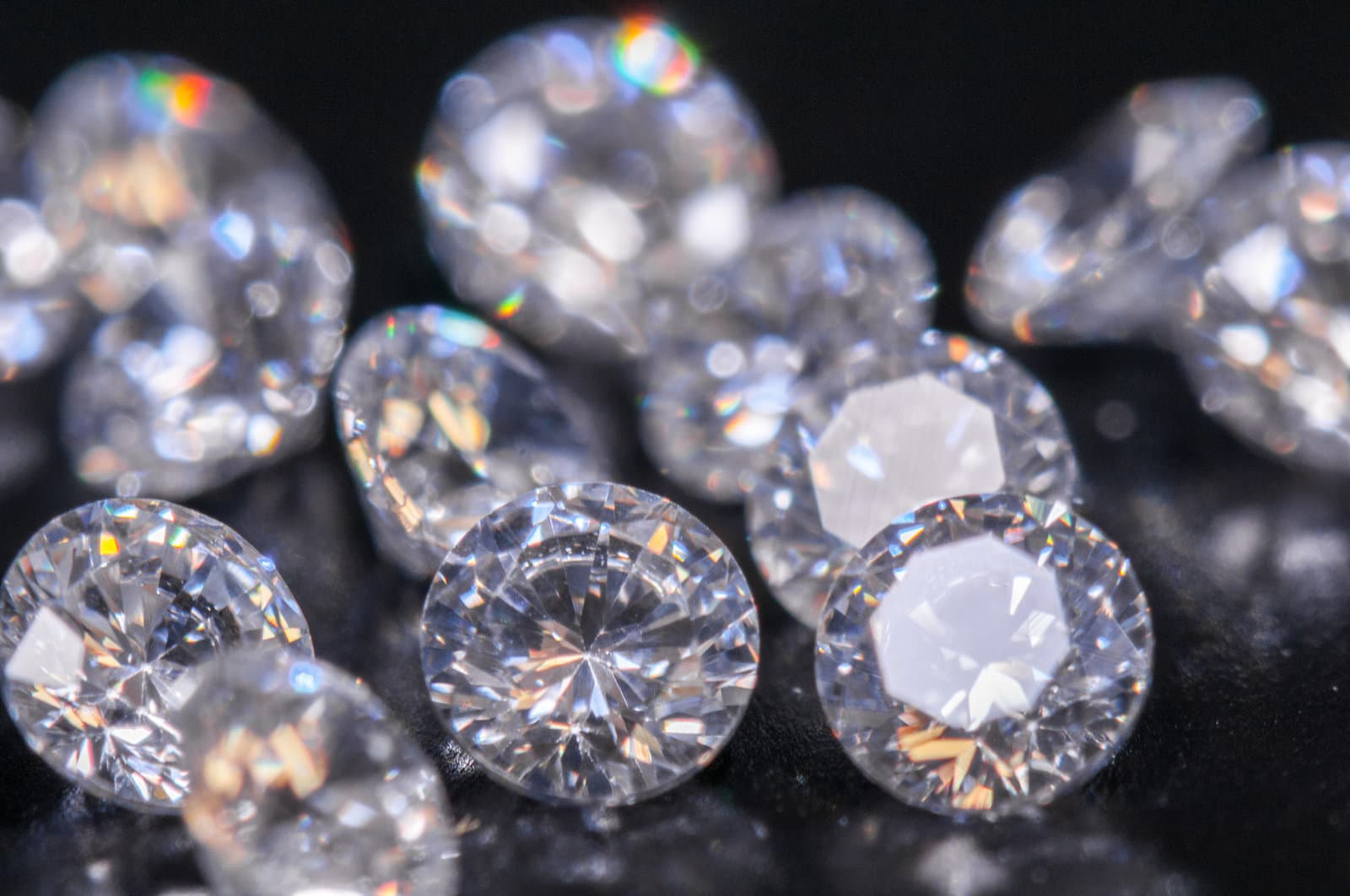 How to Choose a Diamond