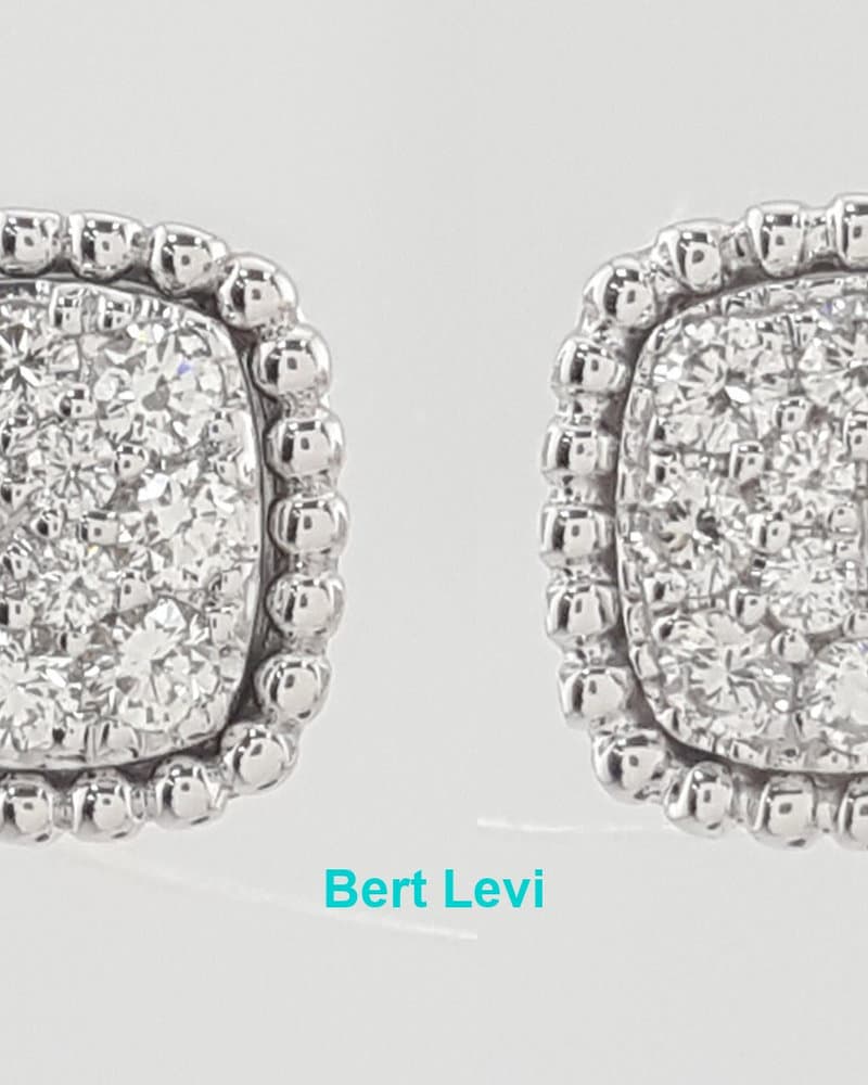 Round Brilliant Diamond Cluster Stud Earrings 0.26 ct 14k White Gold 2.6 Grams