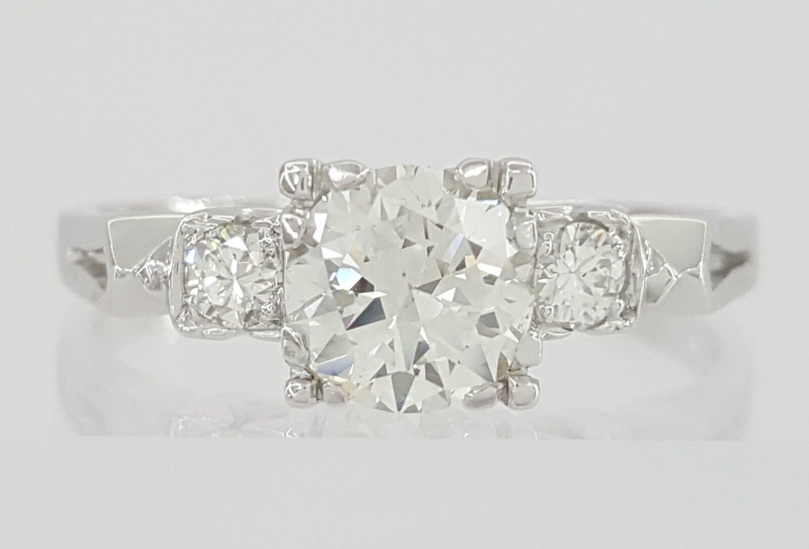 The Symbolism of White Gold in an Engagement Ring