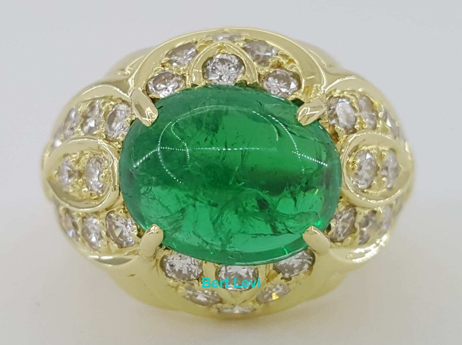 Vintage Sugarloaf Cabochon Green Emerald & Diamond 5.3 ct 18k Yellow Gold Ring
