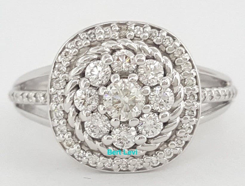 0.70 ct 14k White Gold Round Cut Diamond Cluster Halo Ring 5.6 g Size 6