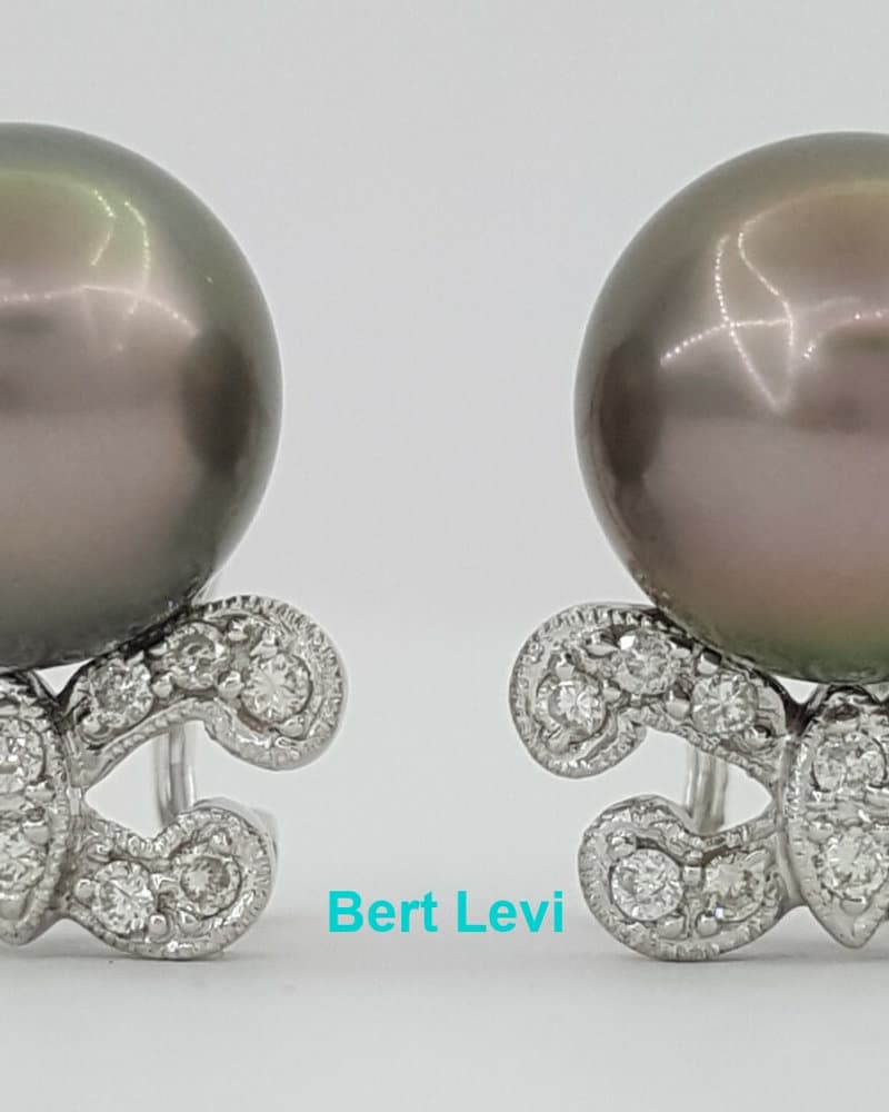 South Sea Pearls & 0.24 ct Diamond Earrings 7.3grams 18k White Gold 10mm $2,500