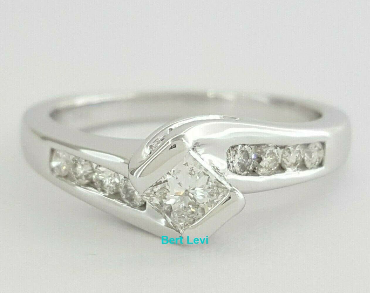 0.55 ct 14K White Gold Princess & Round Cut Diamond Engagement Ring 4 Grams