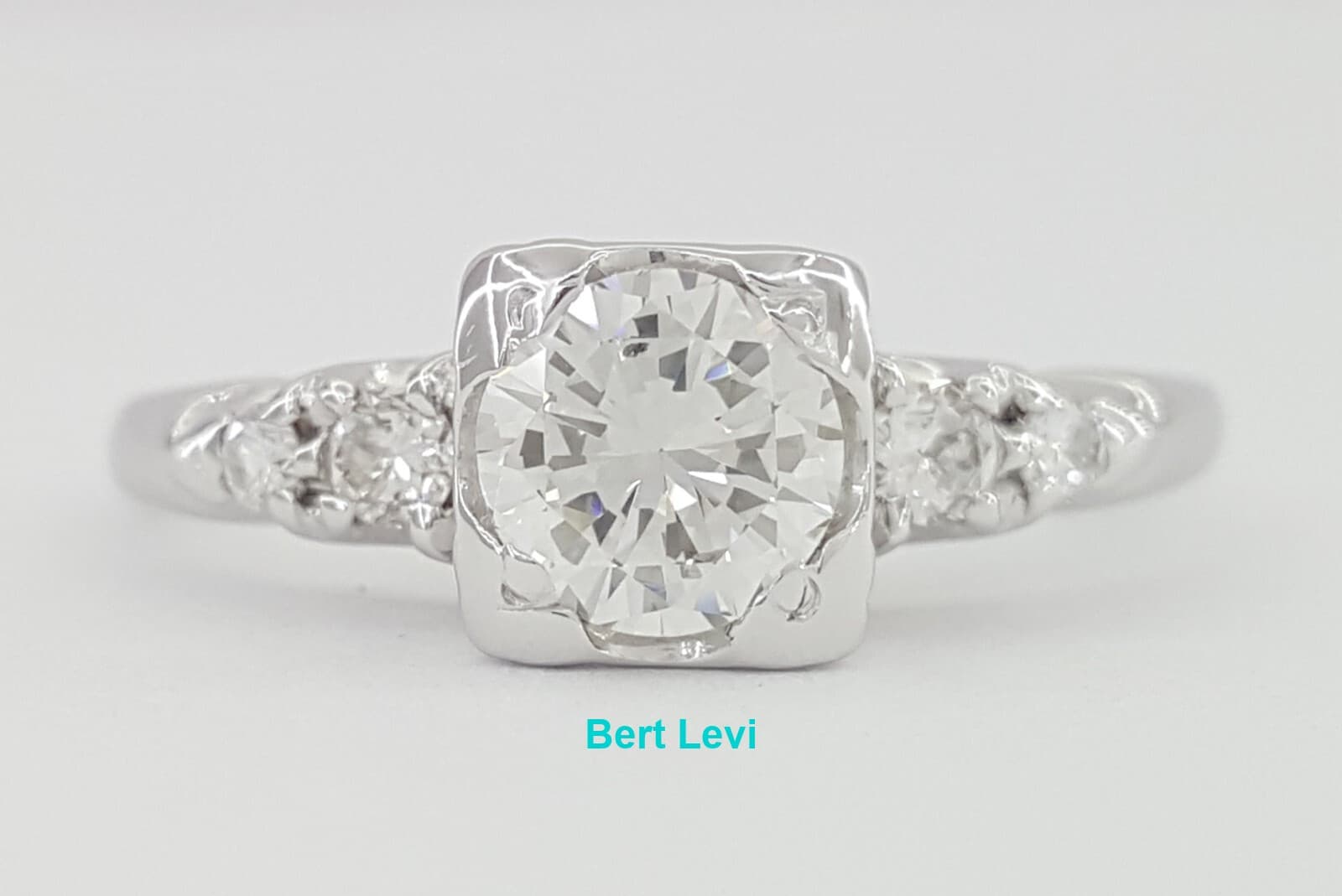 Vintage Round Cut Diamond 0.7 ct Engagement / Anniversary Ring 14K White Gold