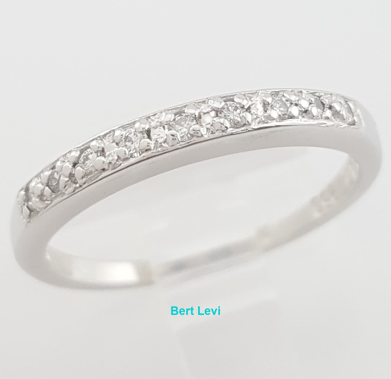 Round Diamond Wedding Band Ring 0.1 ct Platinum 2.3 mm 3.5 Grams