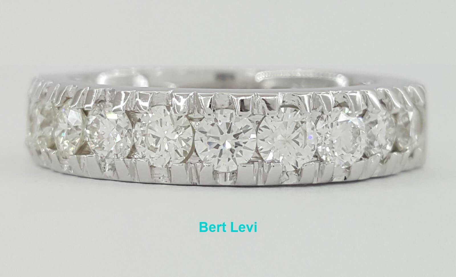 Round Cut Diamond French Pave Set Wedding Anniversary Ring 14K White Gold 1 ct