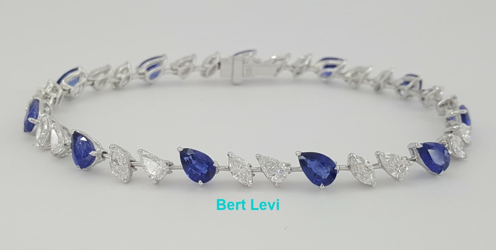 Gold Pear / Marquise Diamond & Pear Sapphire Line Tennis Bracelet 9.36 ct 18K 7"