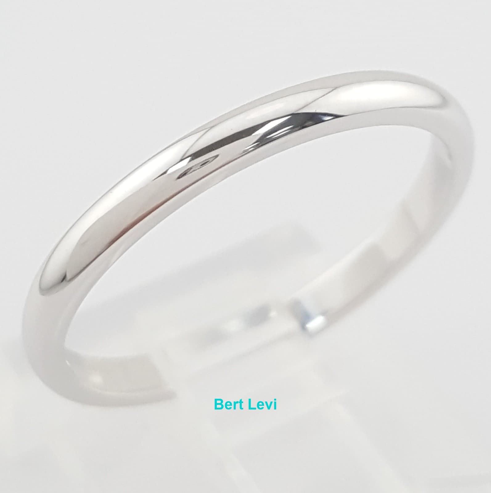 14k White Gold Wedding Band Ring 2 mm 2 grams Size 7