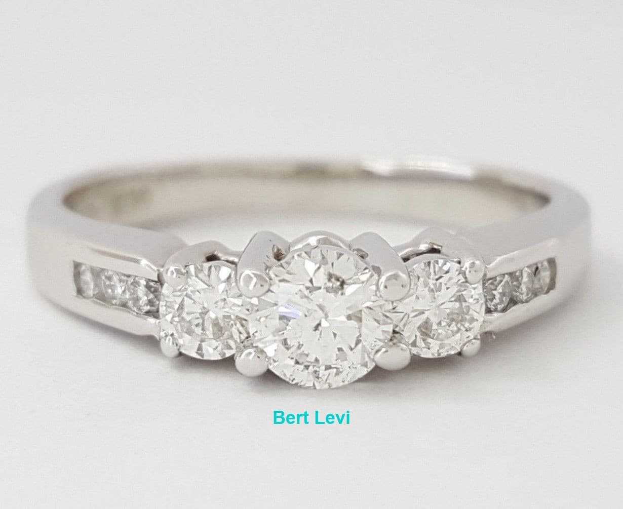 0.52 ct 14K Three-Stone Round Brilliant Cut Diamond Engagement Anniversary Ring