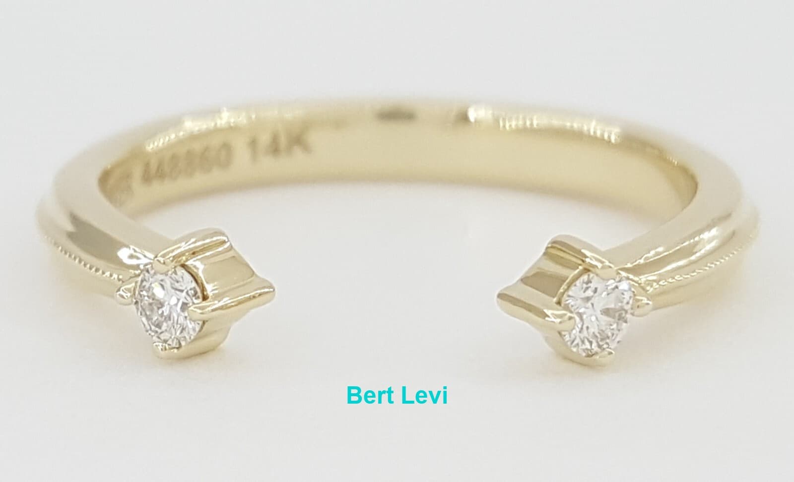 Noam Carver Split Round Diamond Yellow Gold Wedding Band Ring 14k 2.3 mm 0.06ct