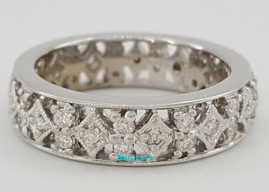 0.67 ct 18K White Gold Full Circle Eternity Round Cut Diamond Ring Band 5.5 mm