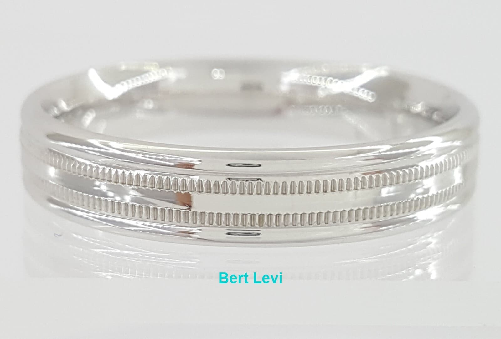 Benchmark RECF7401 14K White Gold Comfort Fit Wedding Band 4.5mm Size 10
