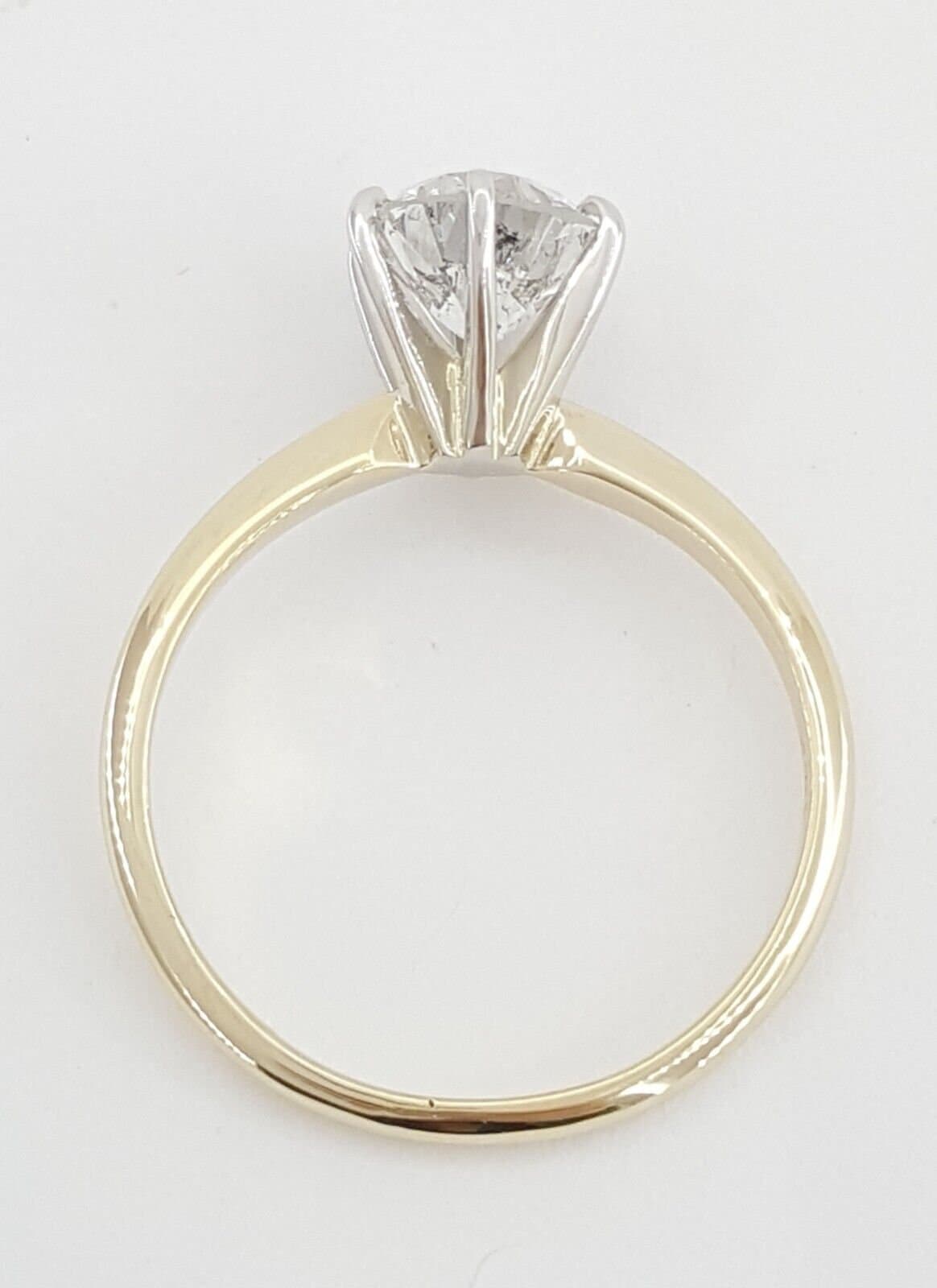 The Symbolism of Yellow Gold in an Engagement Ring