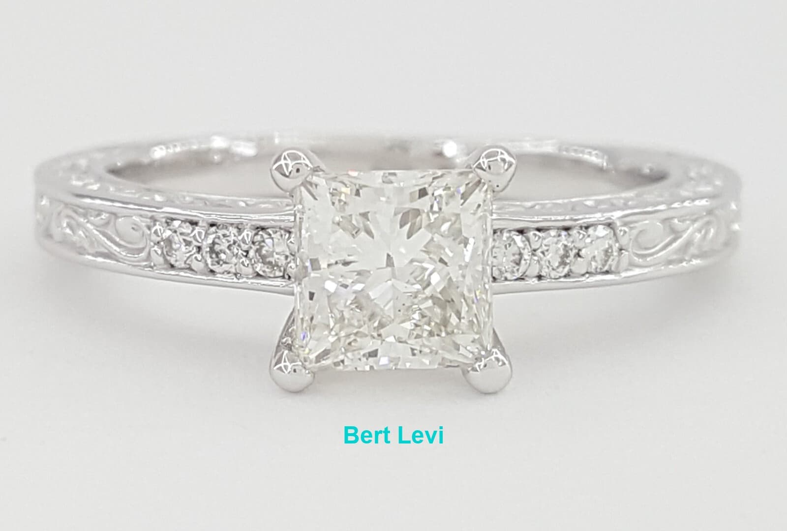 Princess Cut Diamond Solitaire Engagement Ring 1.06 ct 18K Gold GIA Rtl $6,500